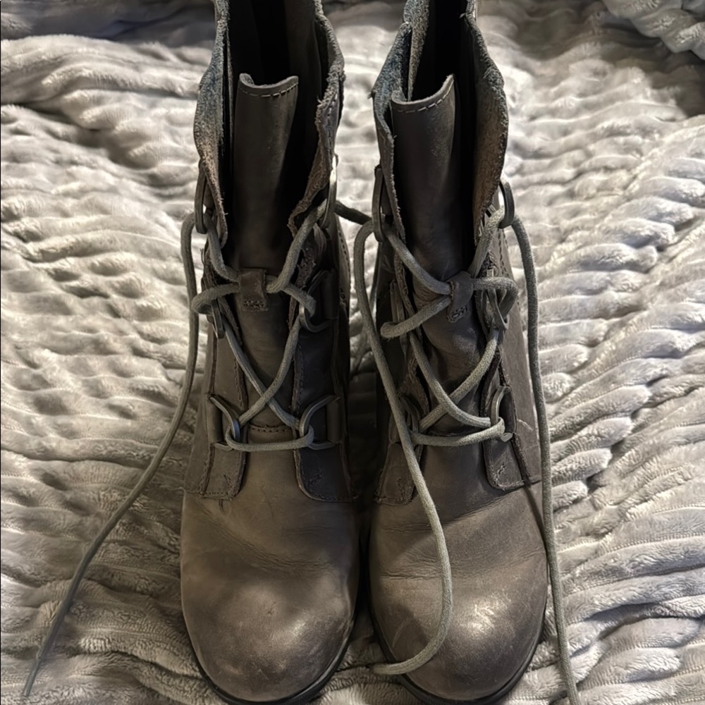 Sorel Taupe Lace-Up Boots - never worn